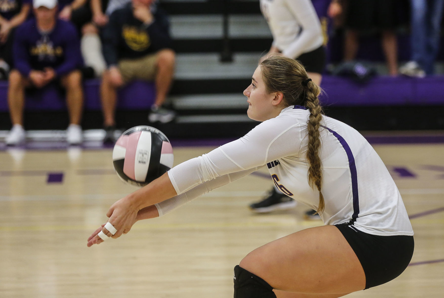 VBall Lake Mills vs. Forest City 15
